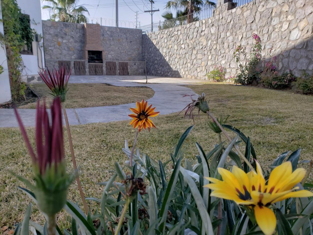 Residencia A 100 Mts Del Consulado Villa Ciudad Juarez Luaran gambar